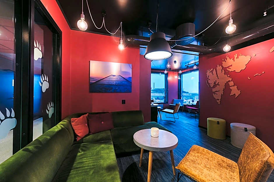 Svalbard Hotell | The Vault