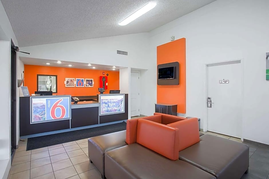 Motel 6 Kingman West