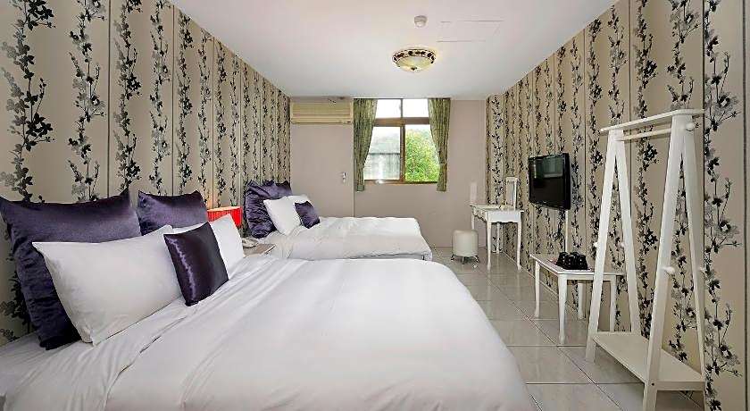 Sun Moon Lake Loft Inn