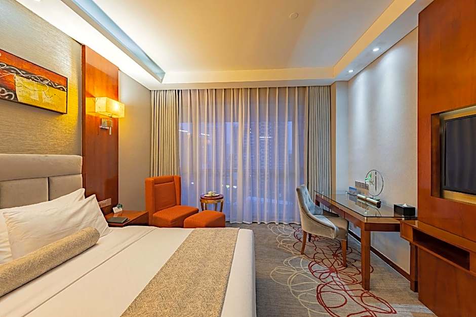 Yichang Guobin Bandao Hotel