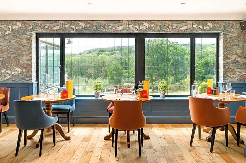 voco Lythe Hill Hotel Spa By IHG