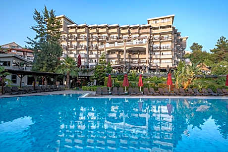 Justiniano Deluxe Resort