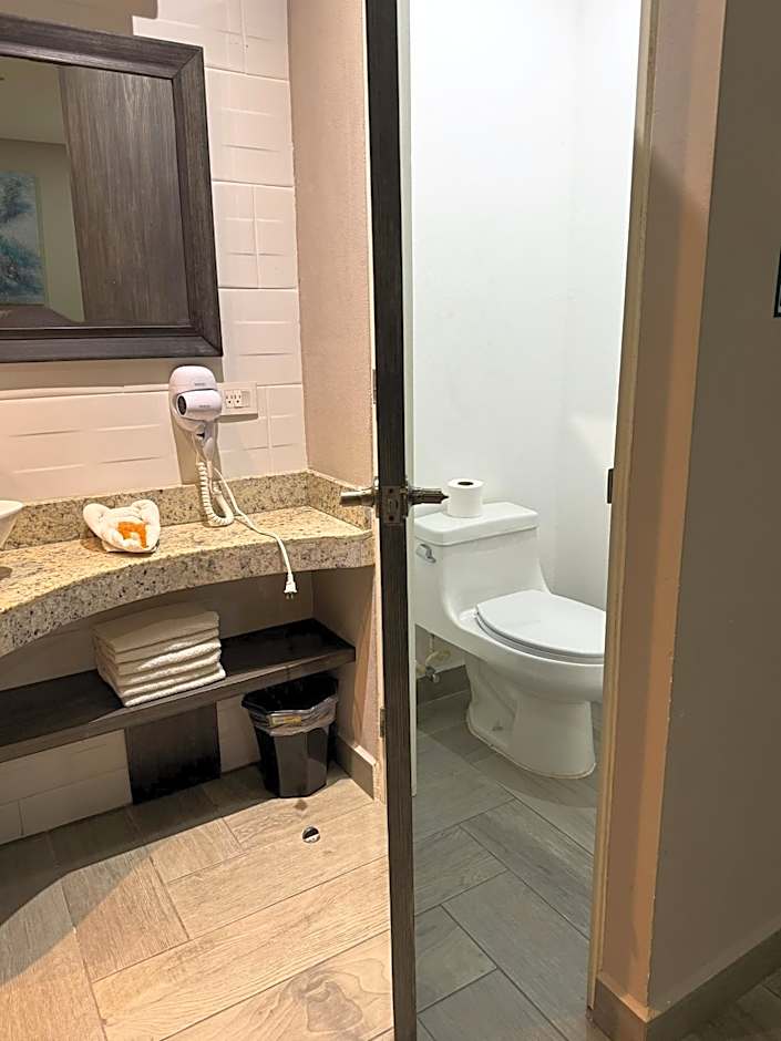 Illusion Xpress I Attraction Hotel Deluxe