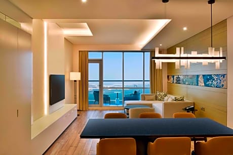 Exec 2 Bedroom Suite Sea View - Lounge Access
