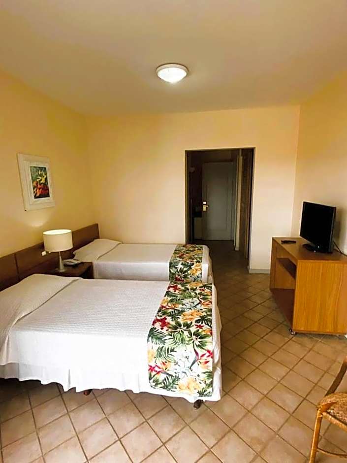 Ingleses Praia Hotel