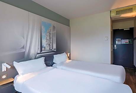 Twin Room - Non-Smoking