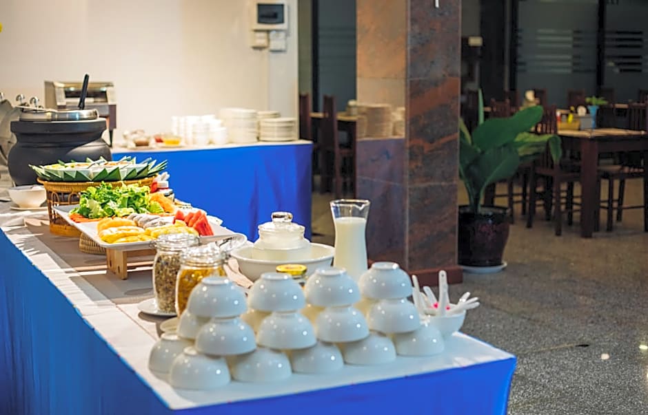 Sisombat Plaza Hotel