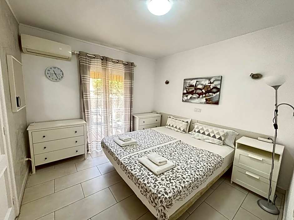Yucca Park ApartHotel