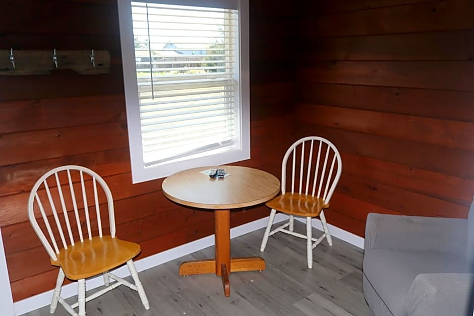 The Lowtide Motel