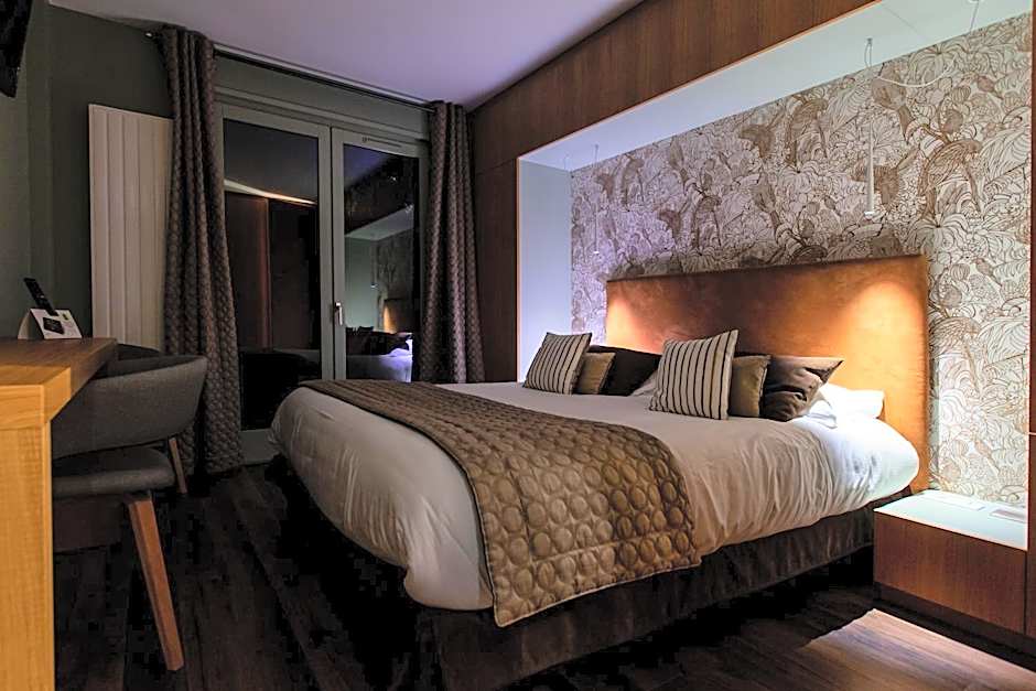 Logis Hotel Restaurant La Tour