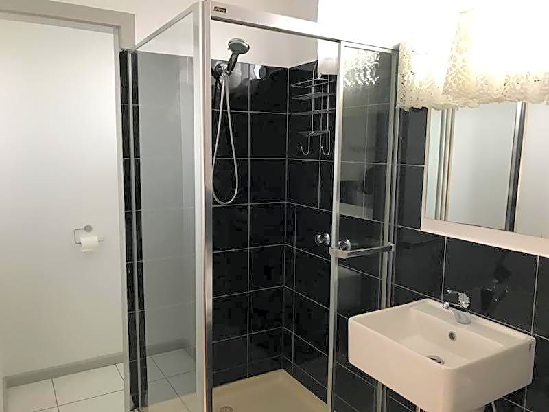 Beaconsfield Lodge Motel