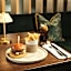 Montcalm East, Autograph Collection