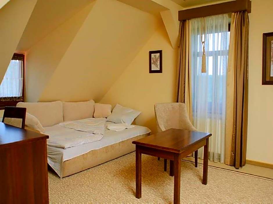 Czocha Palace&Czocha Camping - OR Czocha