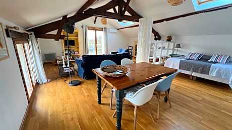 Deluxe Double Studio