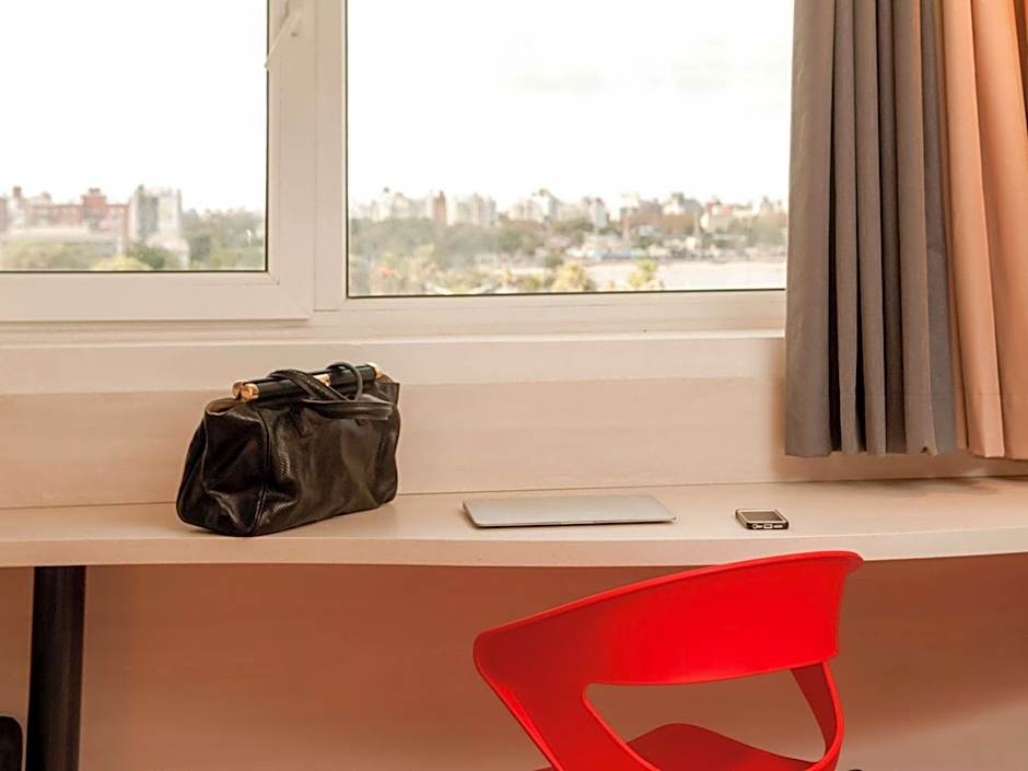 Ibis Montevideo Rambla