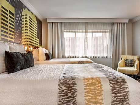 2 Double Beds