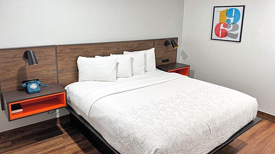Motel 6 Galveston, TX Seawall