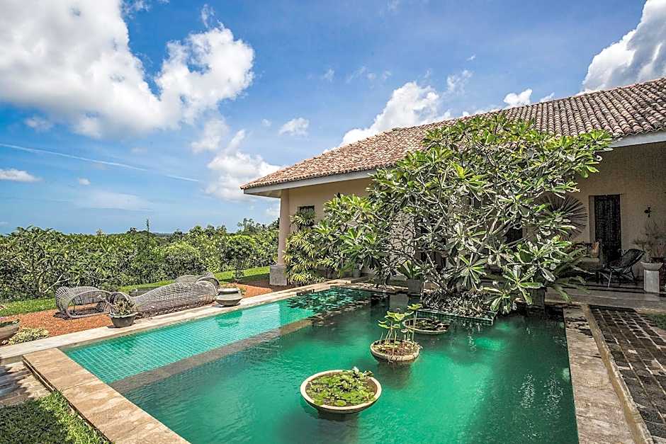 Villa Mayurana by Edwards Collection