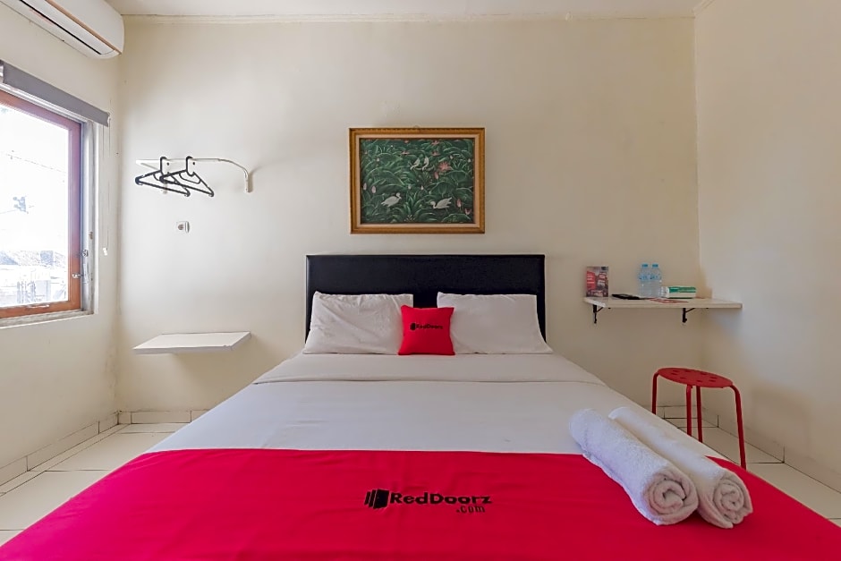 RedDoorz Syariah @ Jl Raya Sukabumi