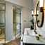 Small Luxury Hotel Ambassador a l'Opera