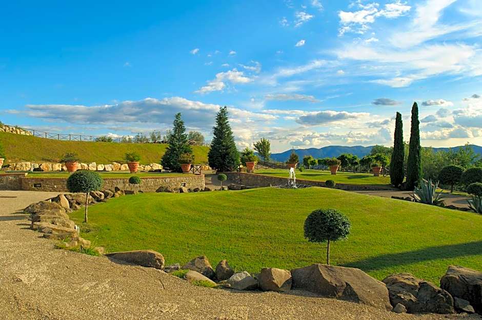 La Piazza di San Donato