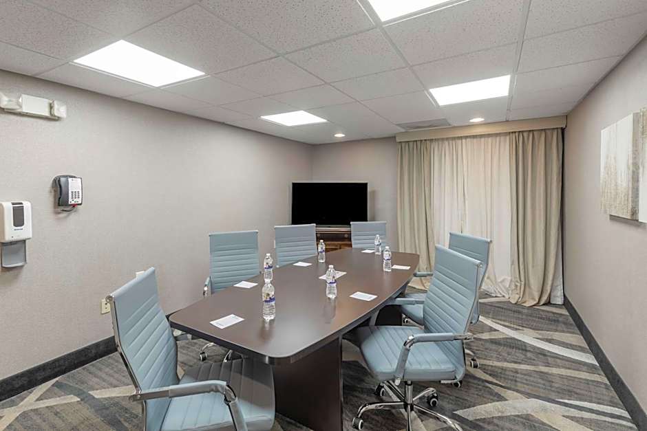 Best Western Plus Russellville Hotel and Suites