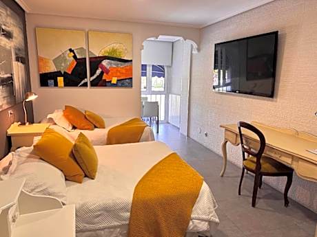 Two-Bedroom Apartment (4 Adults + 1 Child)