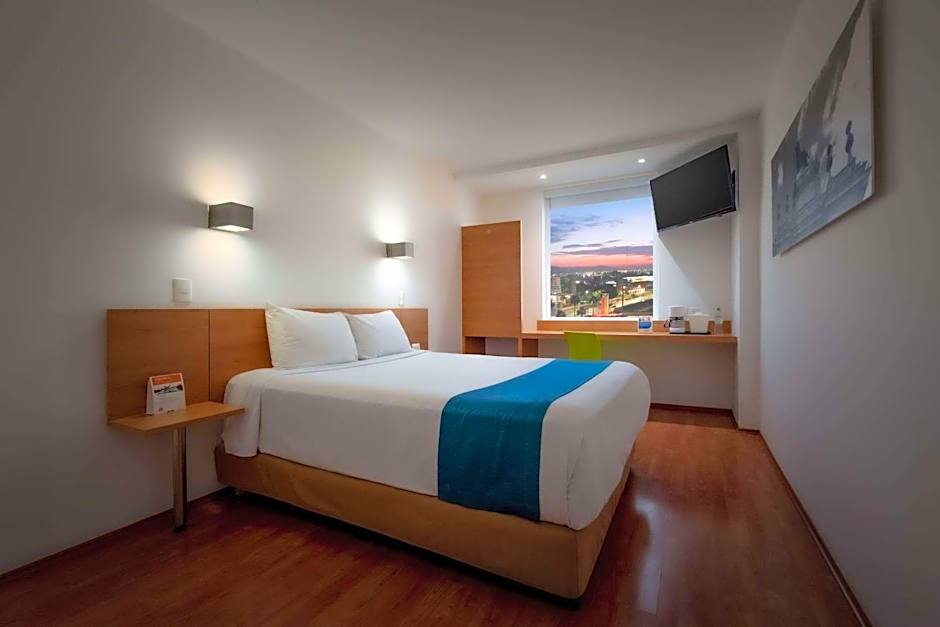 Sleep Inn Leon Antares