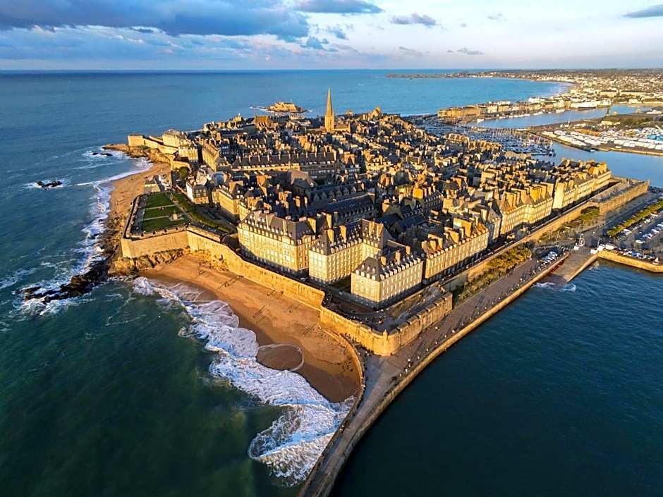 Demeures & Chateaux - Hotel De La Porte Saint-Malo