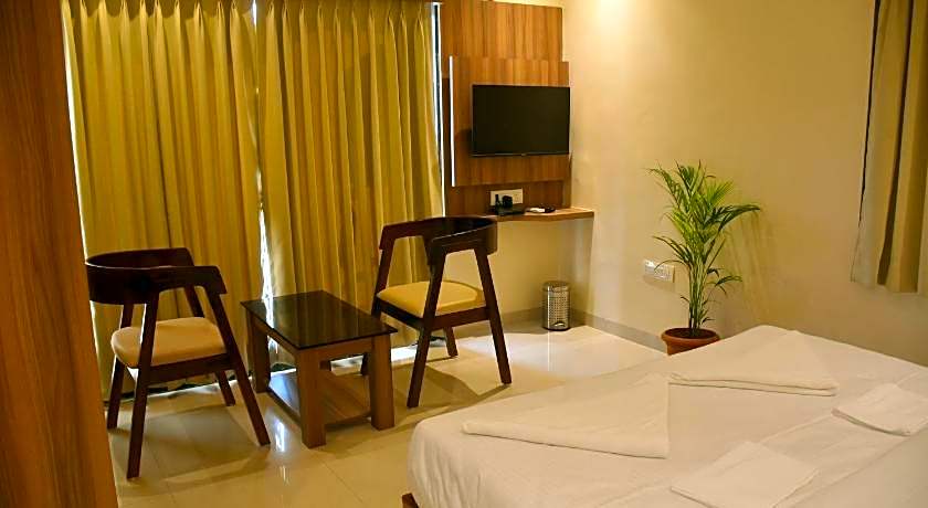 The Byke Skylark Seafront Resort, Dapoli