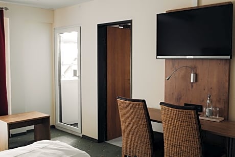 Standard Triple Room (with Air Conditioning)