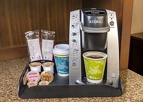 King Room with Roll-In Shower - Mobility Access