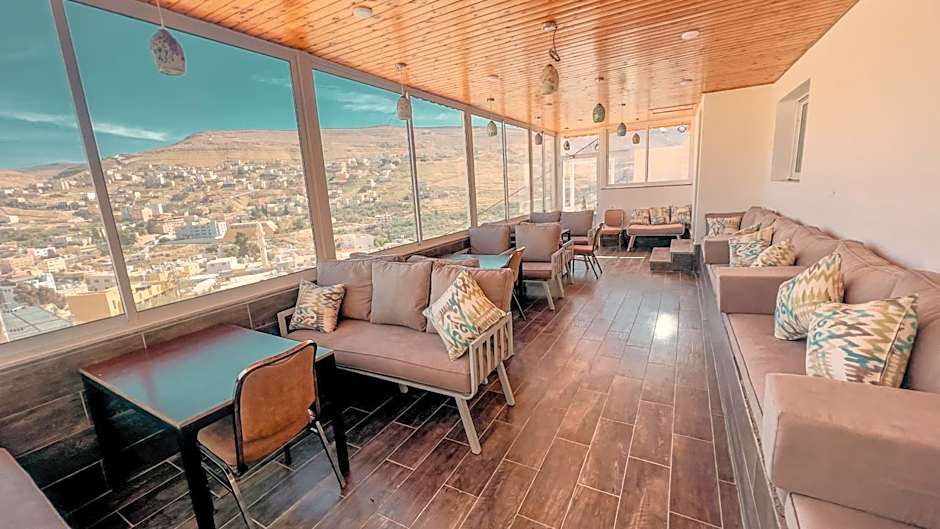 Beit Alshabaan Inn