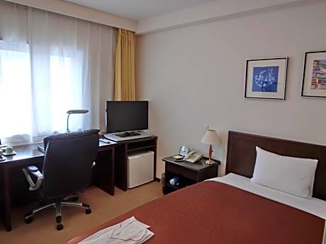 Single Room - Non-Smoking