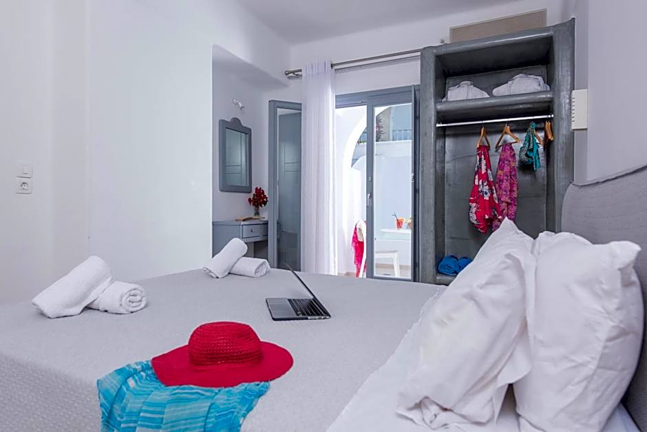 Blue Waves Suites & Apartments