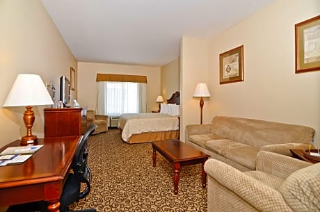 Suite-1 King Bed, Non-Smoking, 32-Inch Lcd Television, Sitting Area, Microwave And Refrigerator, Sofabed, Full Breakfast