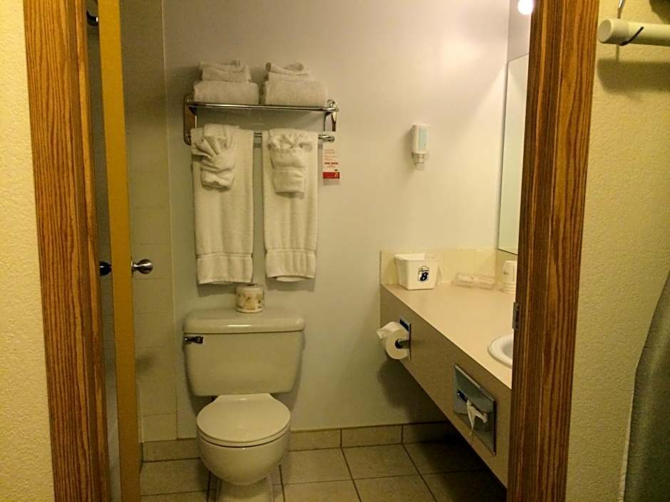 Super 8 by Wyndham Drayton Valley