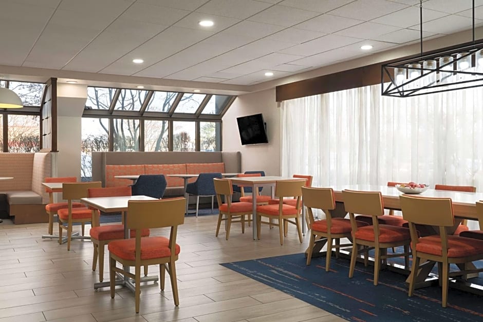 Hampton Inn By Hilton Fairfax City