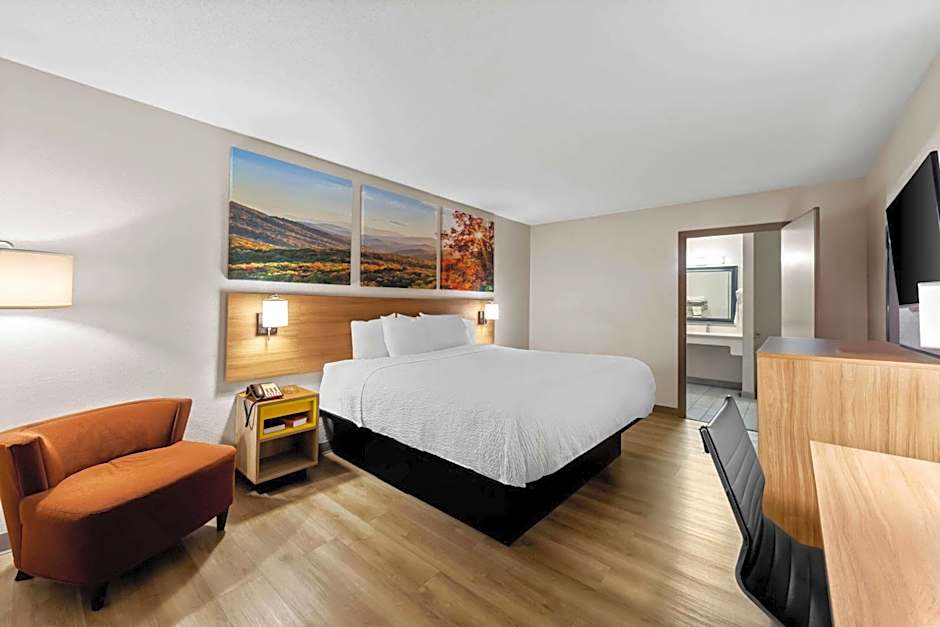 Days Inn by Wyndham Brownsville