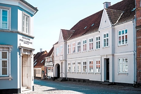 Kjobing Manor