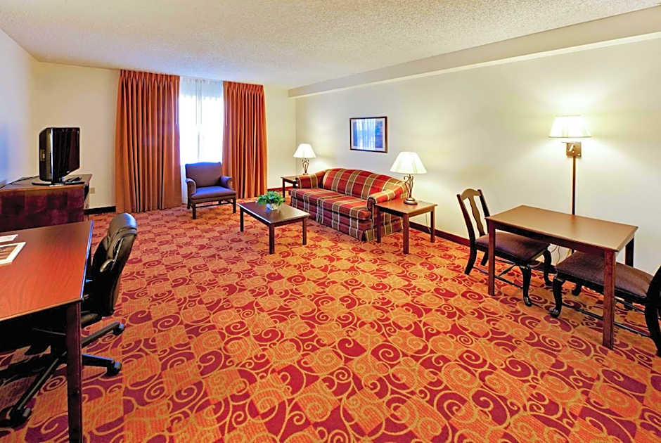 Hawthorn Suites by Wyndham Louisville East