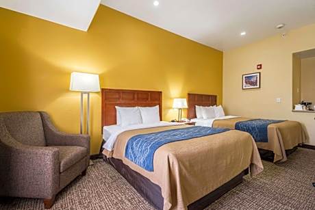 Queen Room with Two Queen Beds - Disability Access