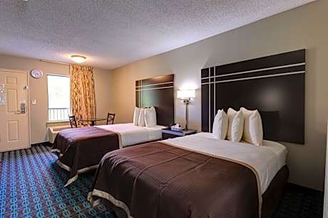 Double Room with Two Double Beds - Smoking