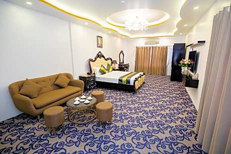 Suite with City View