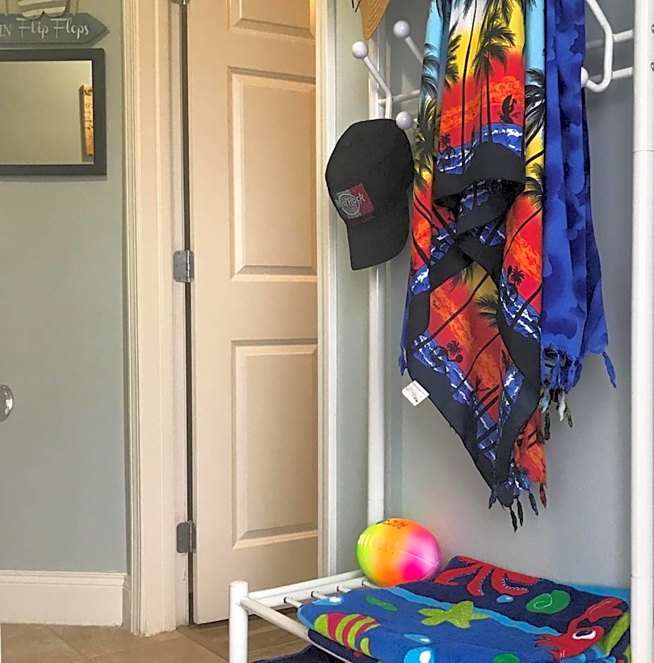 LAKETOWN 5 POOLs STEPS TO BEACH FAMILY FRIENDLY
