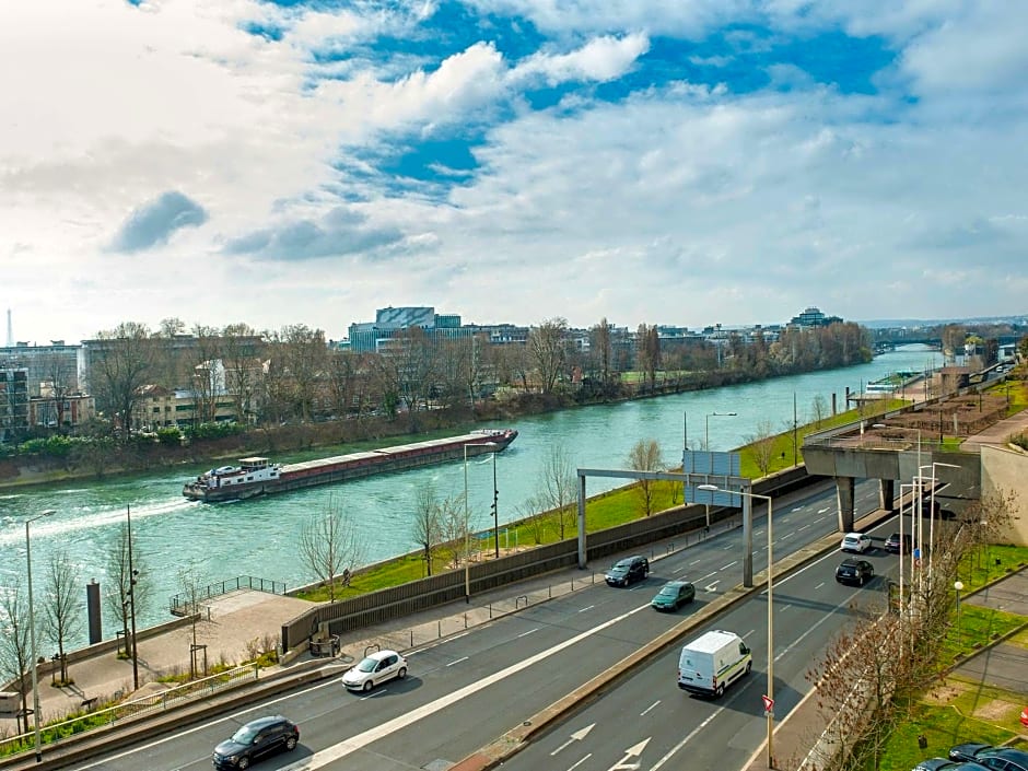 ibis Paris La Defense Courbevoie