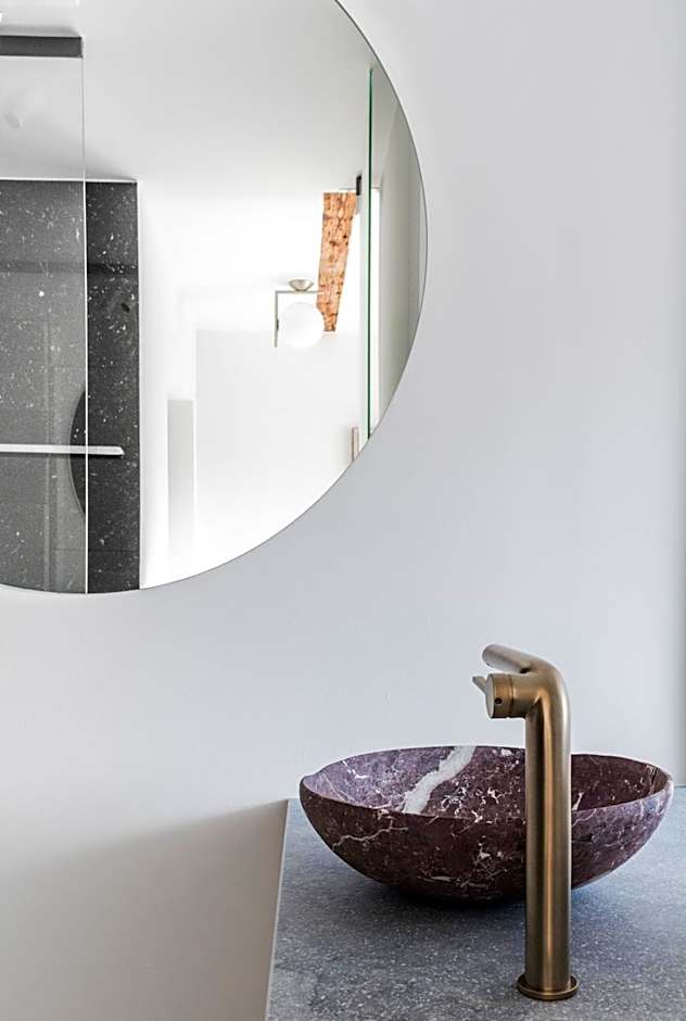 Kai 36 - Hotel zwischen Fels und Fluss