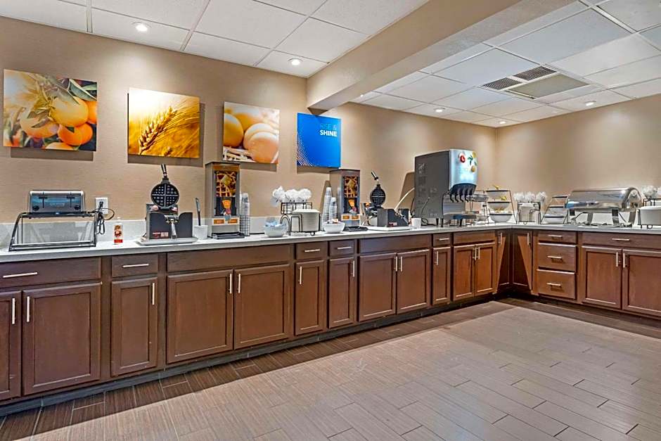 Comfort Inn & Suites Johnstown - Richland Town Center