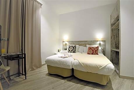 Classic Twin Room