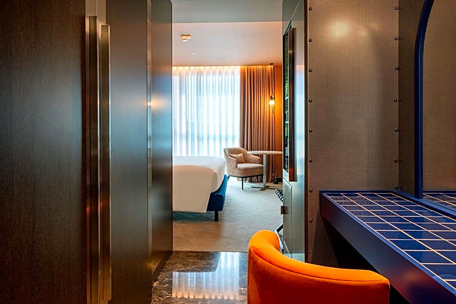 Cenica Porto Hotel, Curio Collection by Hilton